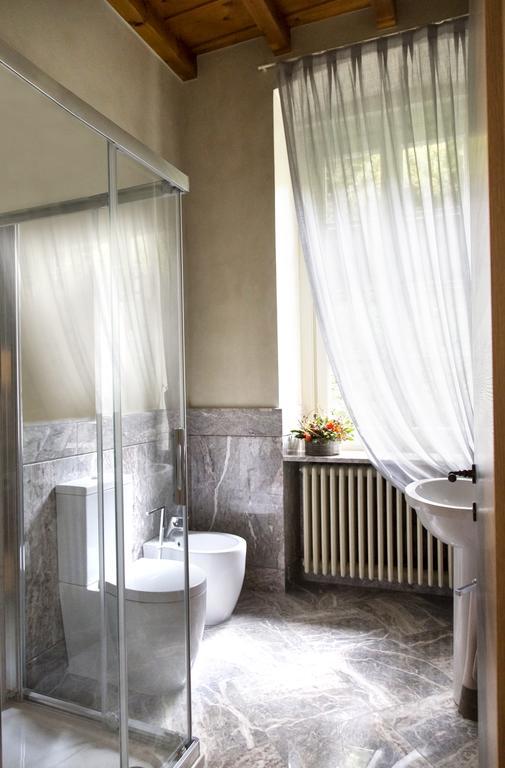 B&B Dimora Delle Donnole Bergamo Alta Room photo